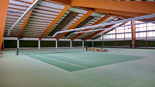 Die Tennishalle